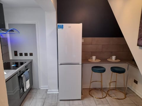 93 Newtown Road Apartment in Malvern Hills District