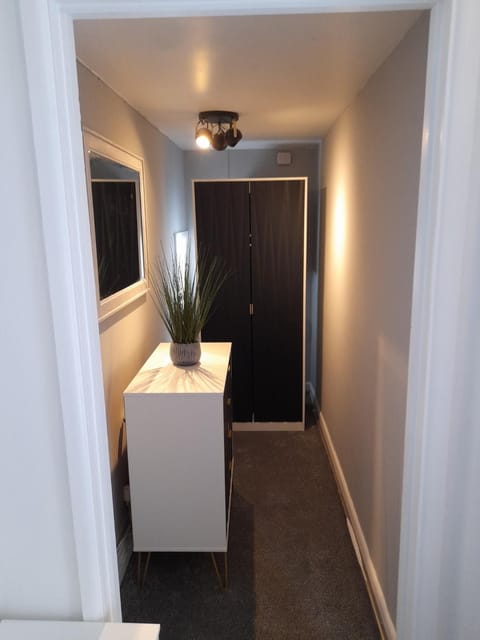 93 Newtown Road Apartment in Malvern Hills District