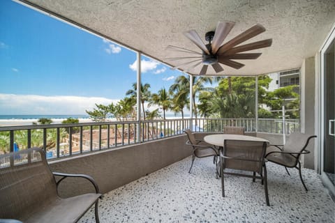 View (from property/room), Balcony/Terrace, Sea view