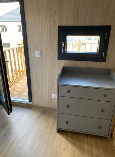 Gîte atypique en bois entre ville et verdures House in Centre-Val de Loire