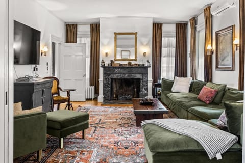 The Jarvis Homestead - Historic Maine Mansion House in Ellsworth