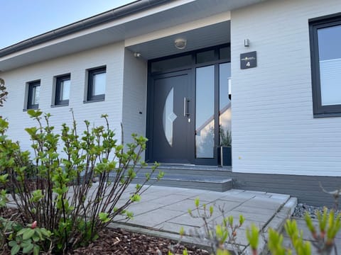 Property building, Facade/entrance