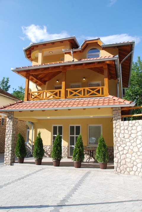 Vila Simic Srebrno Jezero Apartment in Vojvodina