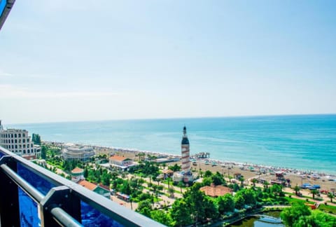 City view, Sea view, Street view