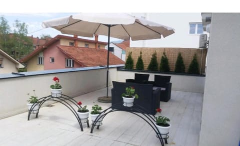 Garden, Garden, Balcony/Terrace, Garden view