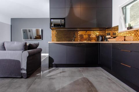 Kitchen or kitchenette, Living room