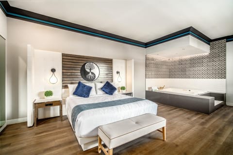 Bed, Living room, Photo of the whole room, Bedroom