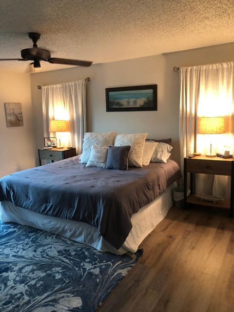 Breathtaking Waterfront Crystal Beach Getaway! House in Crystal Beach