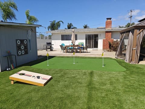 Golf - Beach - Legoland - Shopping - Dining House in Carlsbad