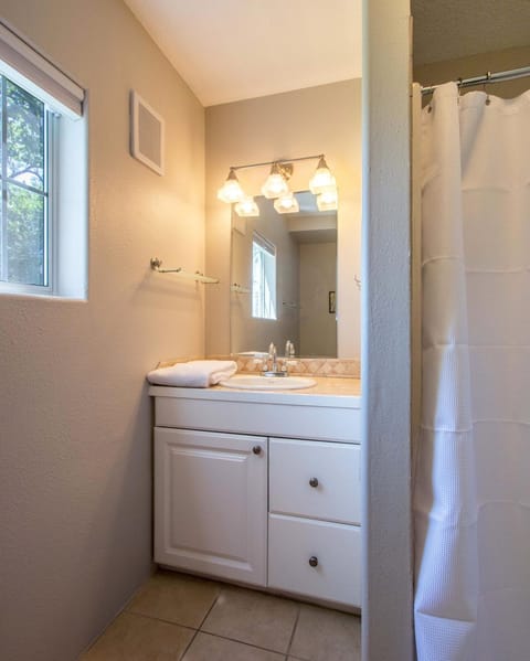 Gorge View 365 home House in Hood River