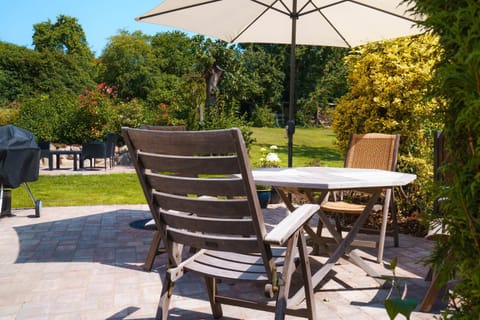Garden, Balcony/Terrace