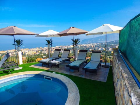 Sea view, Swimming pool