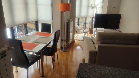 TV and multimedia, Living room, Dining area