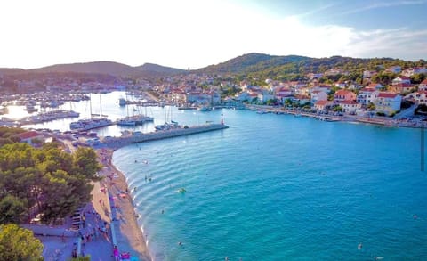 Seaview apartment 2+2 Apartment in Tisno