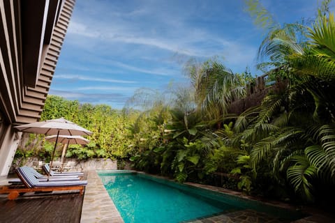 Garden view, Pool view, Swimming pool, Swimming pool, sunbed