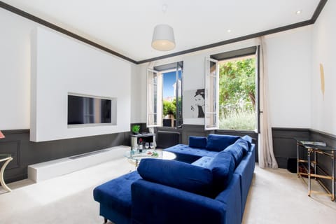 Communal lounge/ TV room, Living room