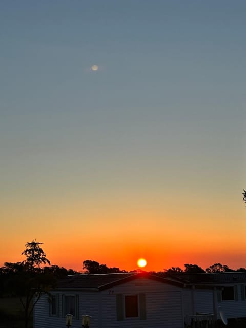 Natural landscape, View (from property/room), Sunrise, Sunset