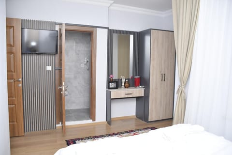 Coffee/tea facilities, Drinks, Alcoholic drinks