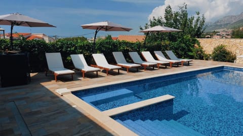 Pool view, Swimming pool, sunbed