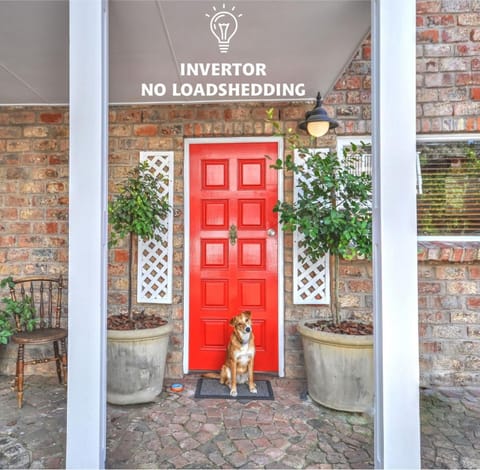 Facade/entrance, Pets