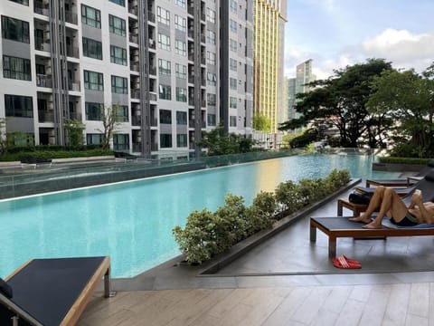 Swimming pool, Swimming pool