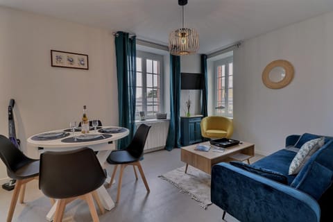Les Mots Bleus Apartment in Dinard