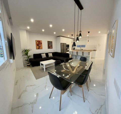 Kitchen or kitchenette, Living room, Dining area