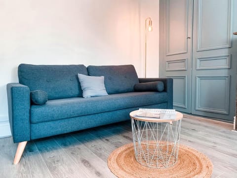 * The Gold Time * Appartement confort * Centre-Ville Apartment in Calais