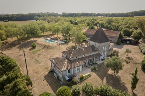 Property building, Bird's eye view, Garden view, Swimming pool