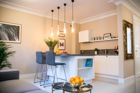Kitchen or kitchenette, Living room, kitchen