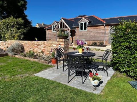 Property building, Patio, Dining area