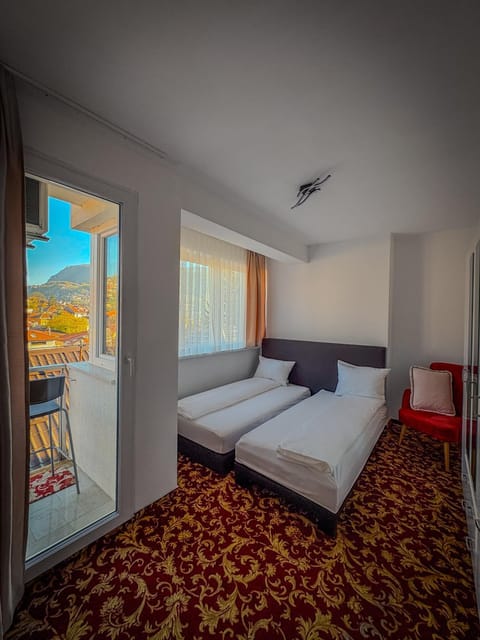 Bed, Balcony/Terrace, Bedroom