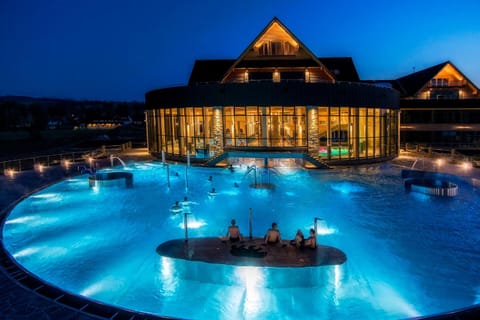 Nearby landmark, Pool view