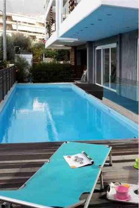 Swimming pool, Swimming pool