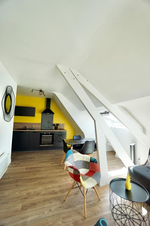 La lucarne au centre ville avec parking privé et ascenseur Apartment in Concarneau