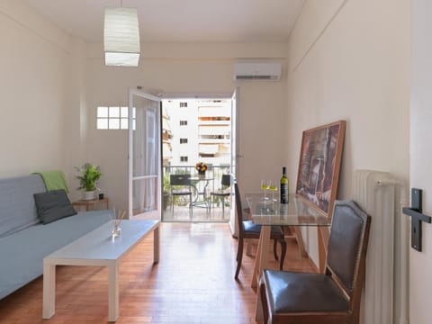 Living room, Seating area, air conditioner