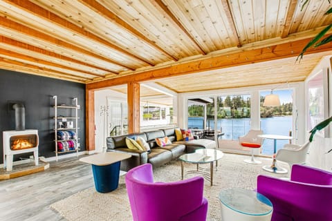 Point Perfect House in Bainbridge Island