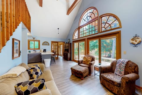 Creeping Snails House in Glen Arbor