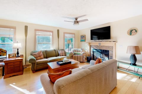 Absolute Leelanau House in Glen Arbor