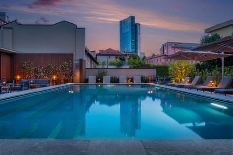 Swimming pool, Swimming pool