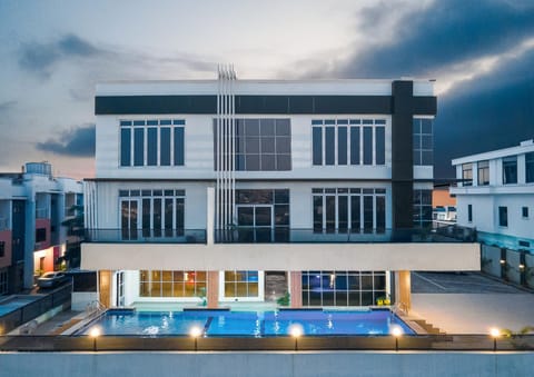 Property building, Pool view