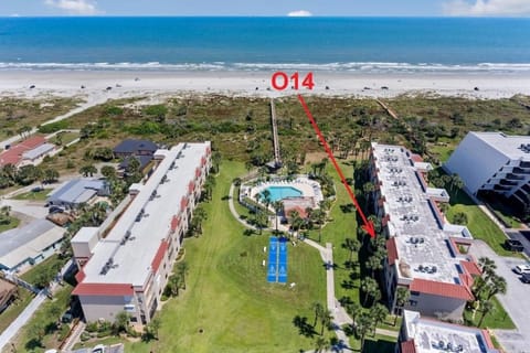 Property building, Bird's eye view, Swimming pool