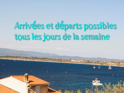 Superbe Villa 5 étoiles Presqu'Île de Giens la Madrague Rita la Villa d'Or vue mer piscine Villa in Hyères