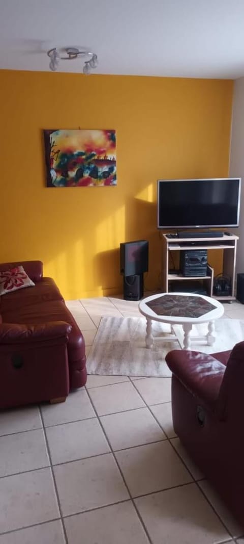 L'Intemporel - Appartement T3 avec jardinet Apartment in Poitiers