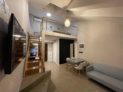 Communal lounge/ TV room, TV and multimedia, Living room, Seating area, Evening entertainment