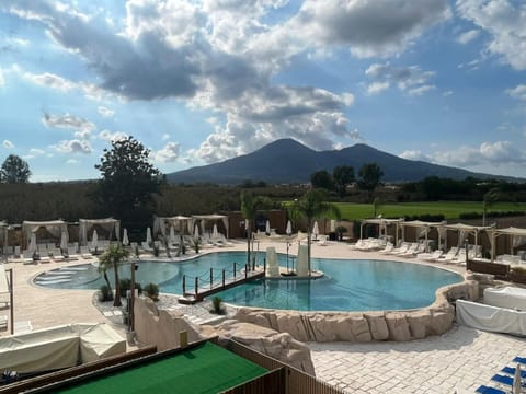 Nearby landmark, Day, Natural landscape, Mountain view, Pool view, Swimming pool, Swimming pool, sunbed