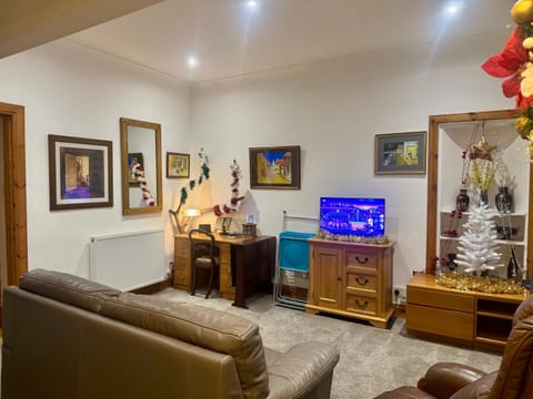 4B Millhill Street Apartment in Dunfermline