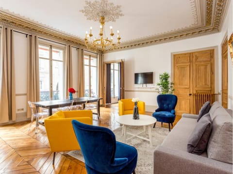 TV and multimedia, Living room, Dining area