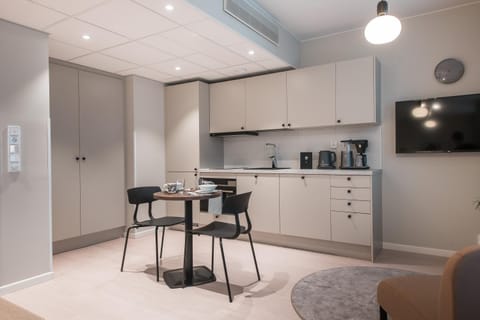 TV and multimedia, Kitchen or kitchenette, Dining area