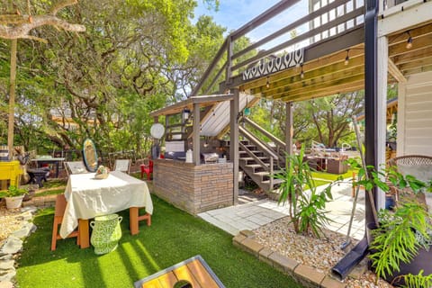 Steps to Sand! Topsail Beach Group Getaway! Villa in Topsail Beach